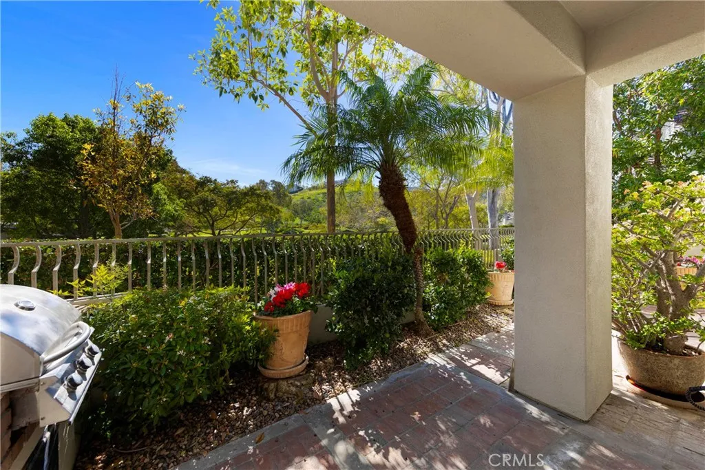 28 Brigmore Aisle, Irvine, California 92603 home-pic-34
