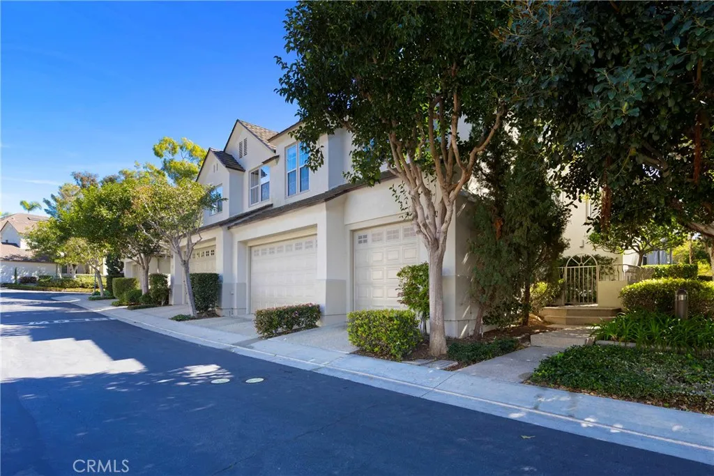 28 Brigmore Aisle, Irvine, California 92603 home-pic-3