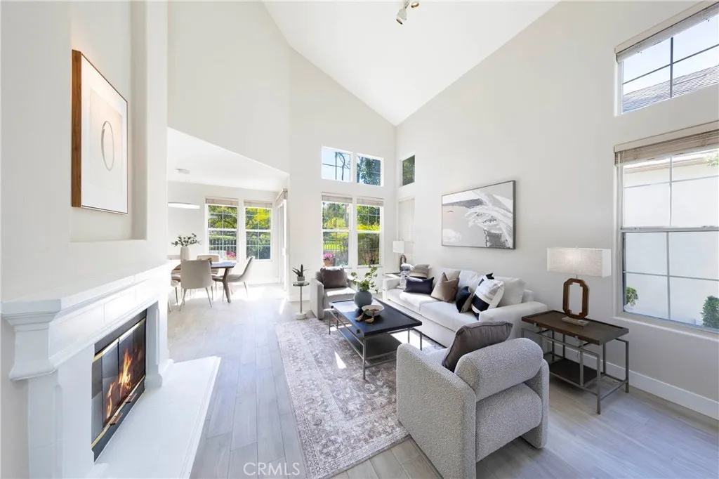 28 Brigmore Aisle, Irvine, California 92603 home-pic-6