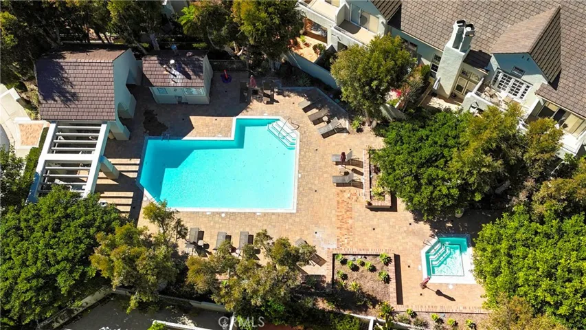 Turtle Rock Summit amenities, including pool & spa.