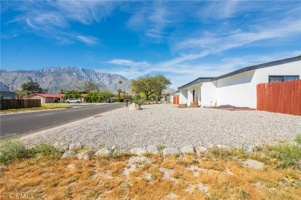 1840 E Joyce, Palm Springs, California 92262 home-pic-2