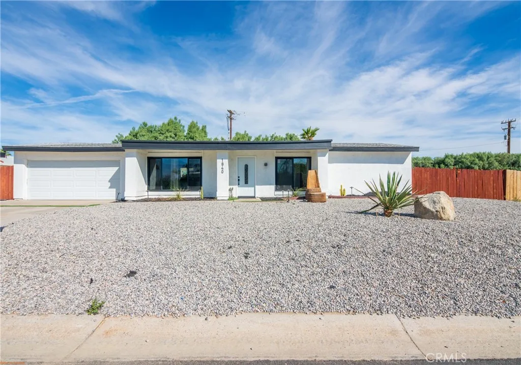1840 E Joyce, Palm Springs, California 92262 home-pic-1