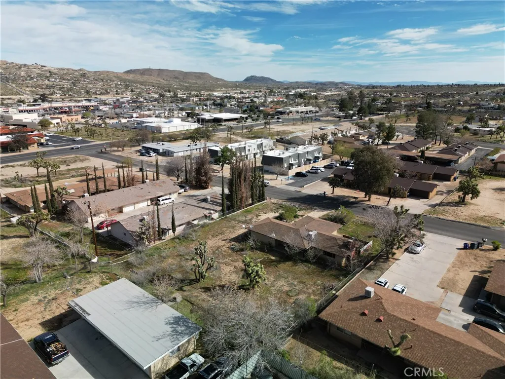 7380 Dumosa, Yucca Valley, California 92284 home-pic-29