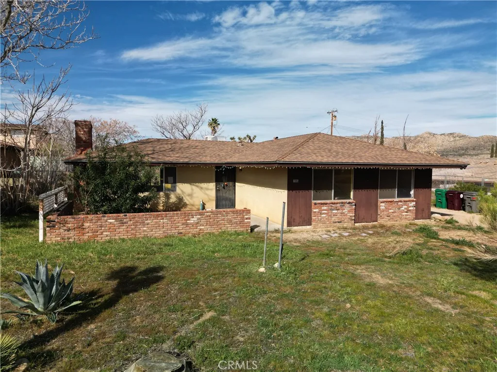 7380 Dumosa, Yucca Valley, California 92284 home-pic-5