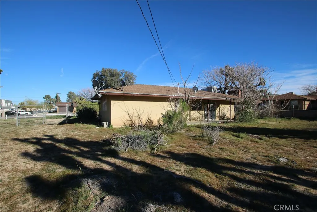 7380 Dumosa, Yucca Valley, California 92284 home-pic-44