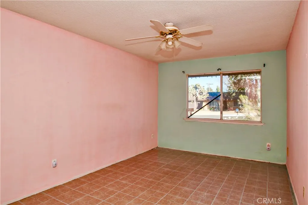 7380 Dumosa, Yucca Valley, California 92284 home-pic-17