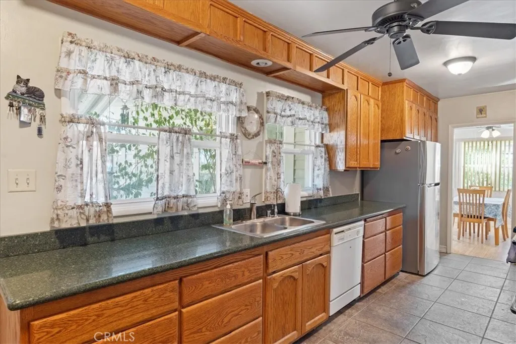 16470 Upland, Fontana, California 92335 home-pic-12