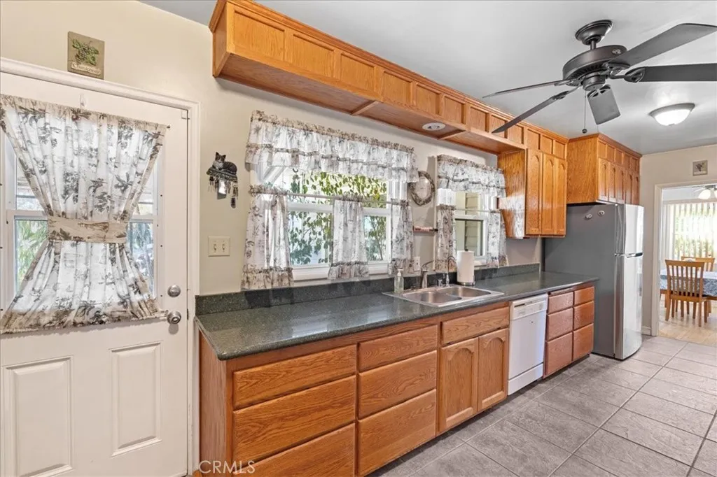 16470 Upland, Fontana, California 92335 home-pic-13