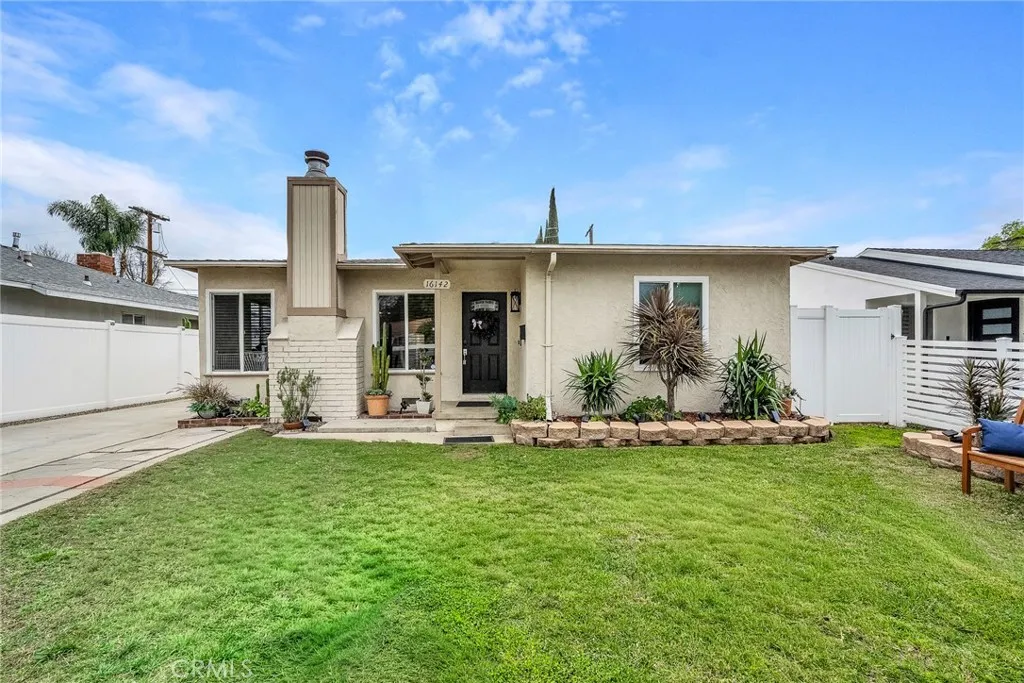 16142 Haynes, Van Nuys, California 91406 home-pic-2
