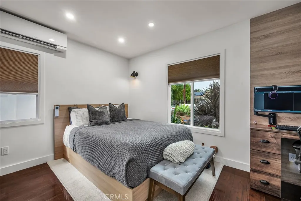 16142 Haynes, Van Nuys, California 91406 home-pic-21