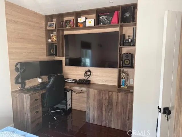 16142 Haynes, Van Nuys, California 91406 home-pic-31