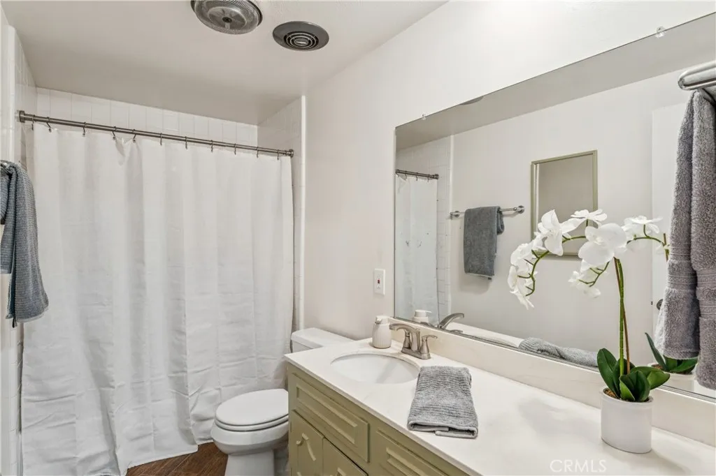135 E Cypress Avenue, Redlands, California 92373 home-pic-29
