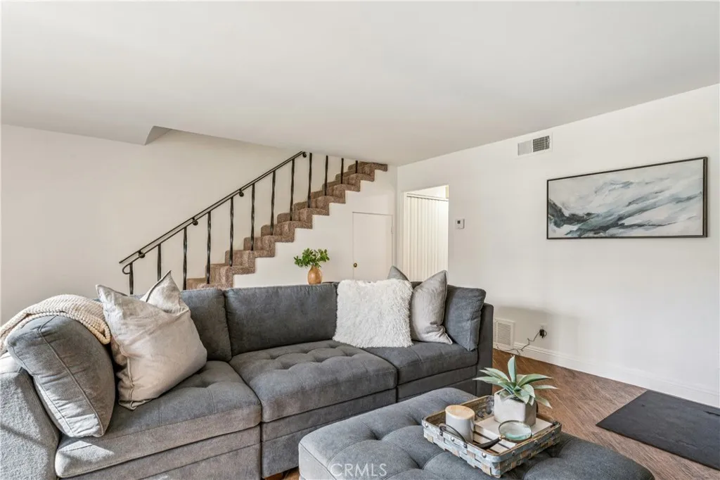 135 E Cypress Avenue, Redlands, California 92373 home-pic-6