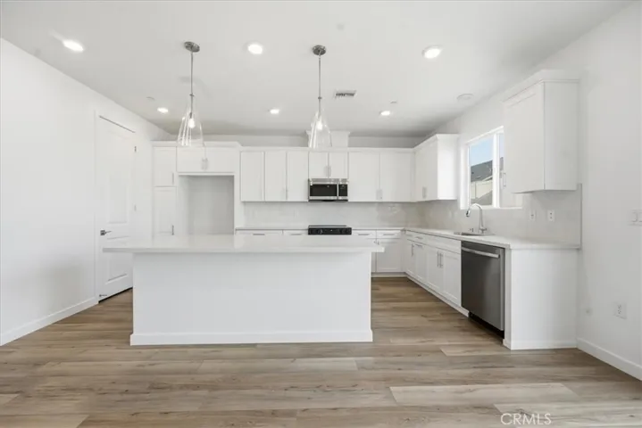 42957 56th Street W, Lancaster, California 93536