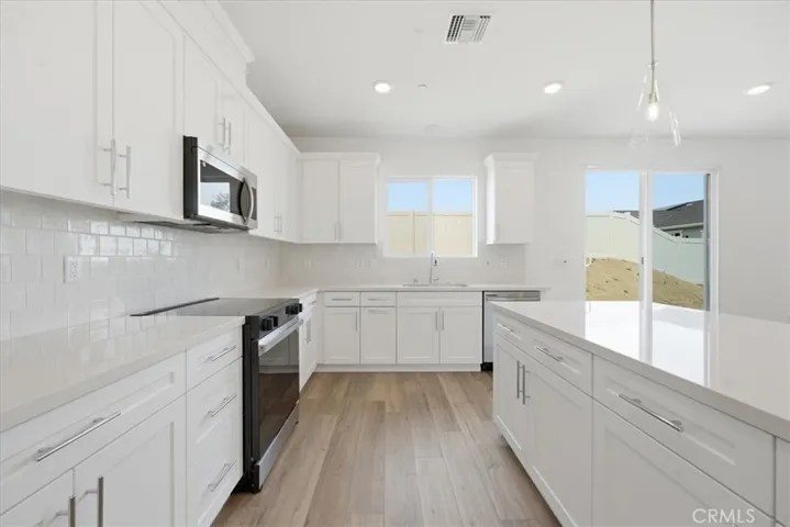 42957 56th Street W, Lancaster, California 93536