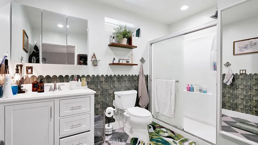 716 N Harbor, Anaheim, California 92805 home-pic-6