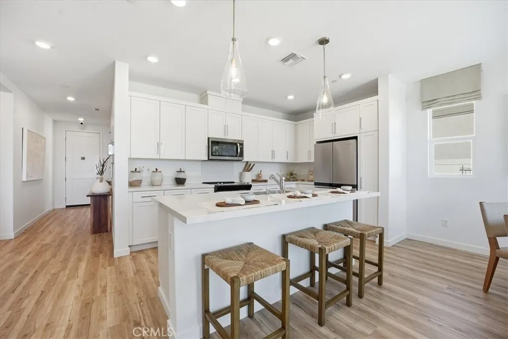 3223 E Avenue J-4 Drive, Lancaster, California 93535 home-pic-11