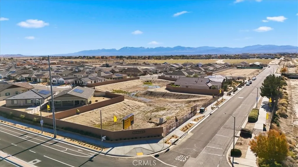 3223 E Avenue J-4 Drive, Lancaster, California 93535 home-pic-37