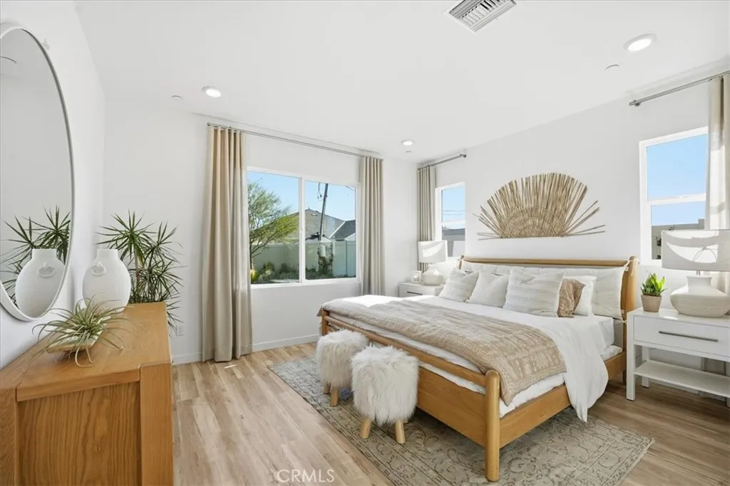 3223 E Avenue J-4 Drive, Lancaster, California 93535 home-pic-16