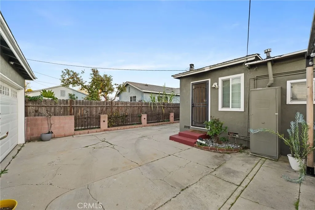 531 W Palmer, Compton, California 90220 home-pic-27