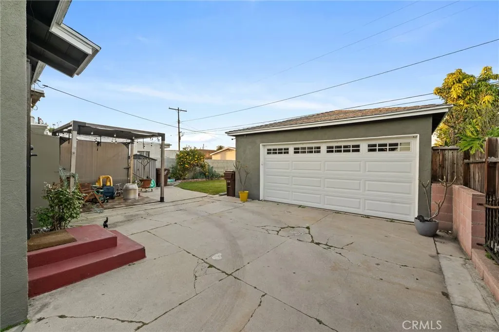 531 W Palmer, Compton, California 90220 home-pic-28