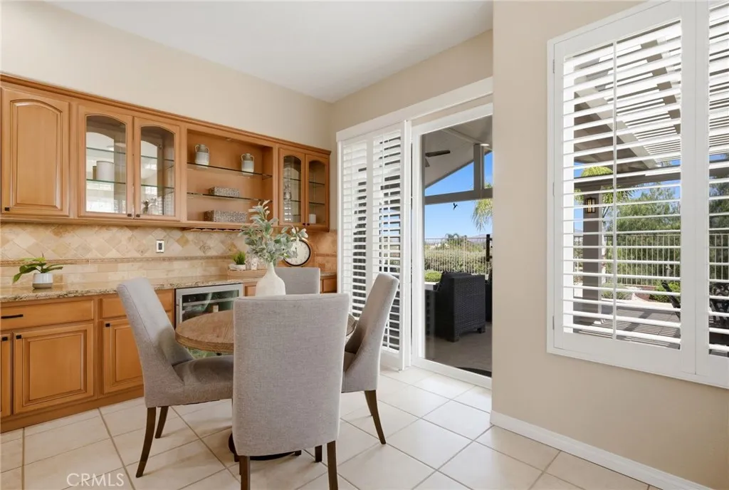 42715 Mountain Shadow Road, Murrieta, California 92562 home-pic-20