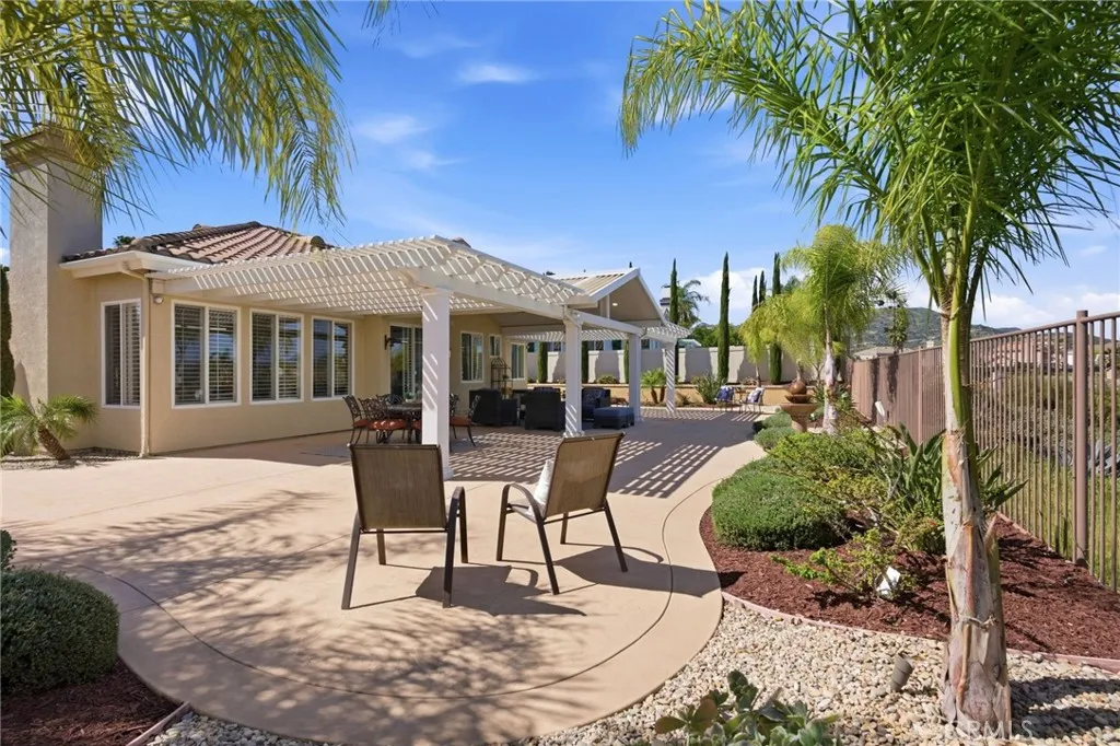 42715 Mountain Shadow Road, Murrieta, California 92562 home-pic-39