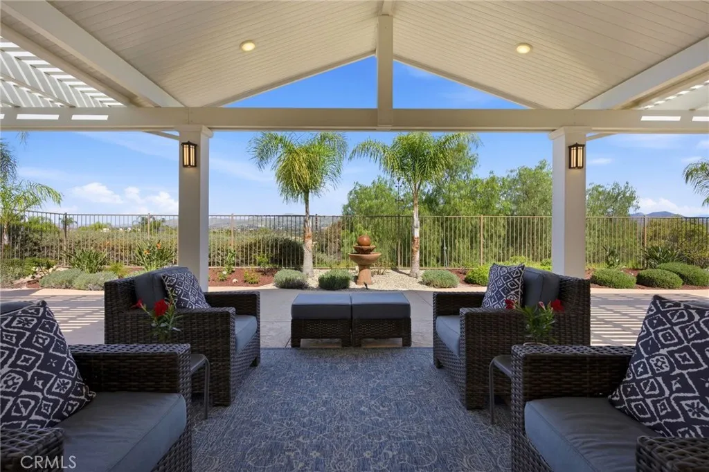 42715 Mountain Shadow Road, Murrieta, California 92562 home-pic-35