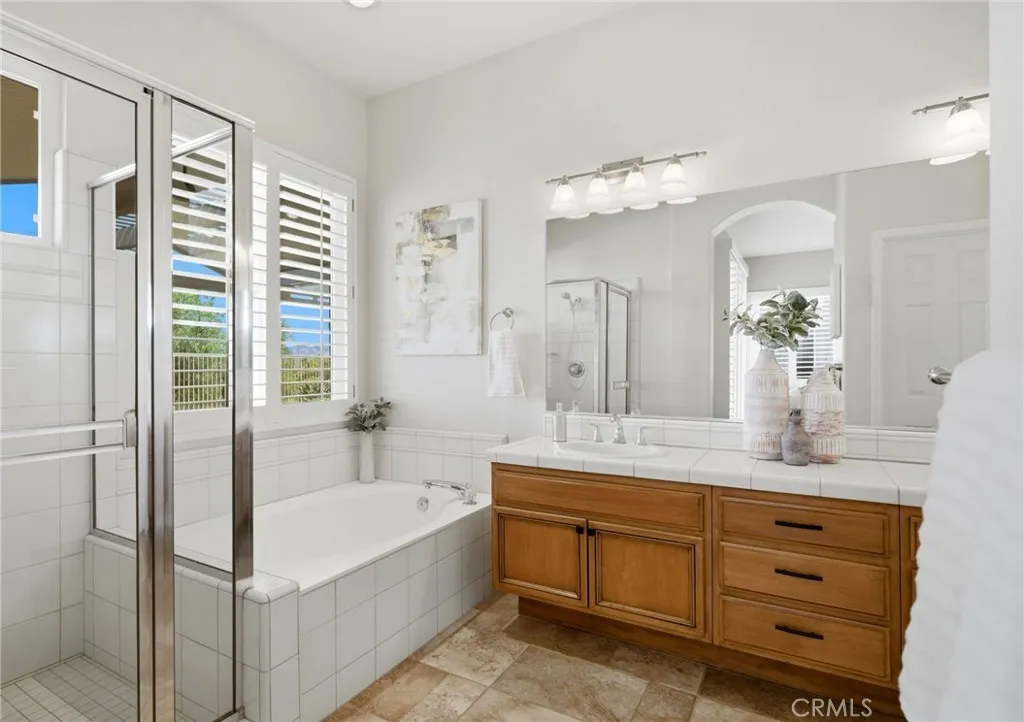 42715 Mountain Shadow Road, Murrieta, California 92562 home-pic-32