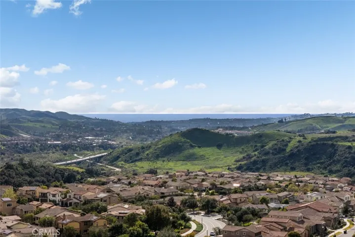721 Crested Lark, Rancho Mission Viejo, California 92694