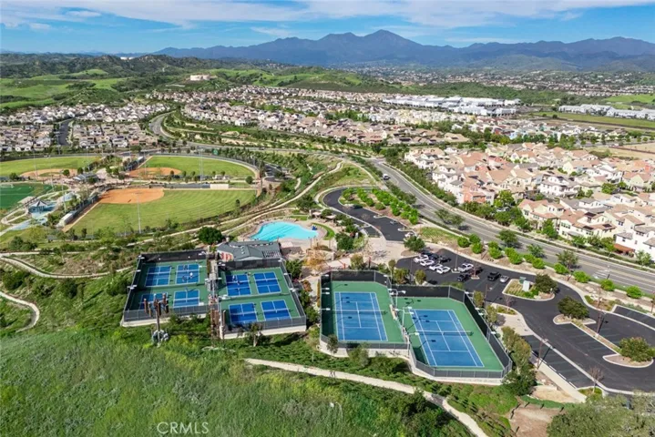 721 Crested Lark, Rancho Mission Viejo, California 92694