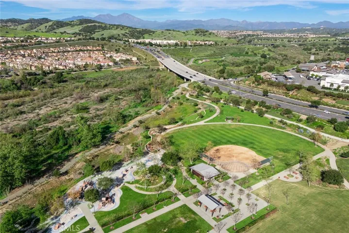721 Crested Lark, Rancho Mission Viejo, California 92694