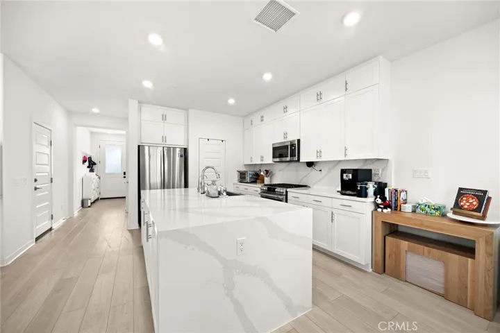 721 Crested Lark, Rancho Mission Viejo, California 92694