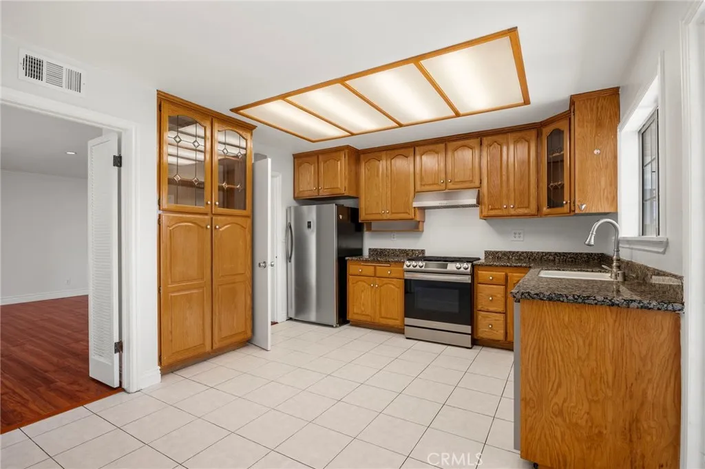 5562 Thelma Avenue, La Palma, California 90623 home-pic-22