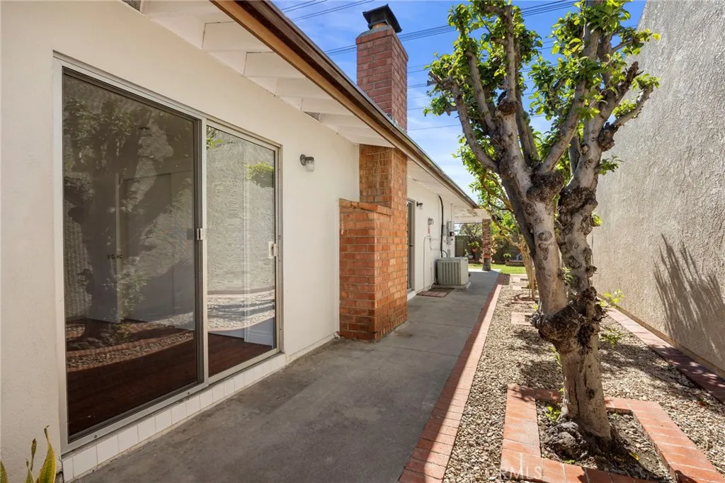 5562 Thelma Avenue, La Palma, California 90623 home-pic-45
