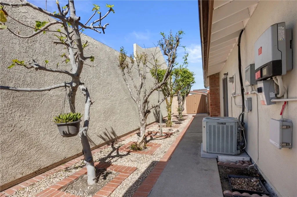 5562 Thelma Avenue, La Palma, California 90623 home-pic-46