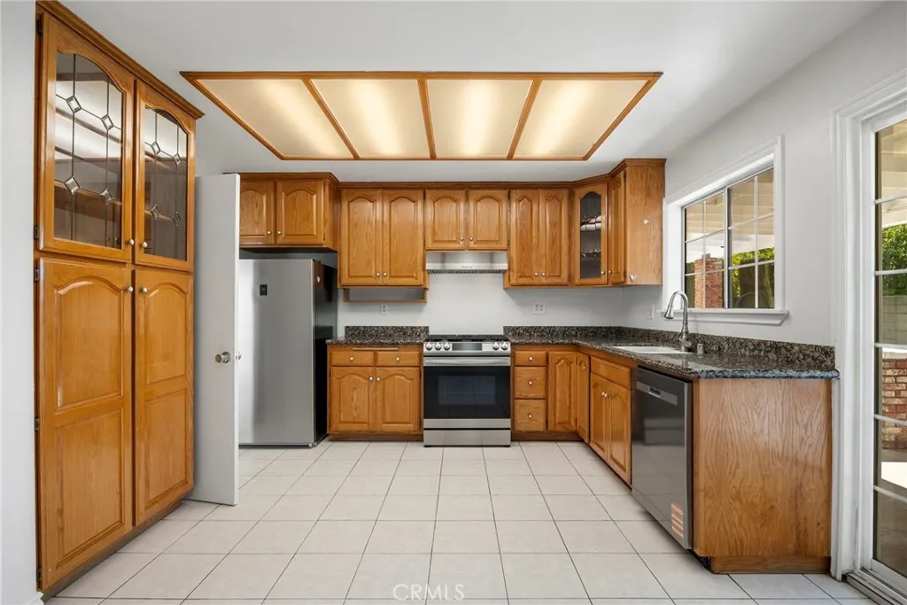 5562 Thelma Avenue, La Palma, California 90623 home-pic-23