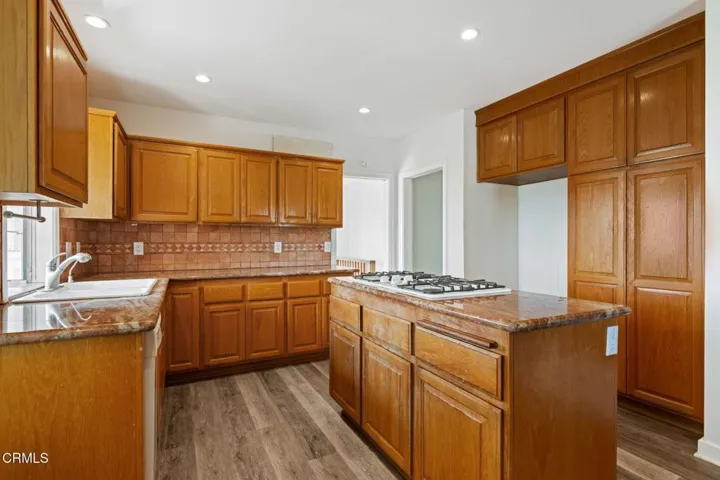 21-Kitchen