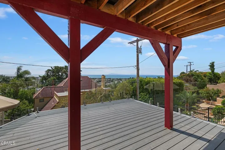33-Outdoor Deck