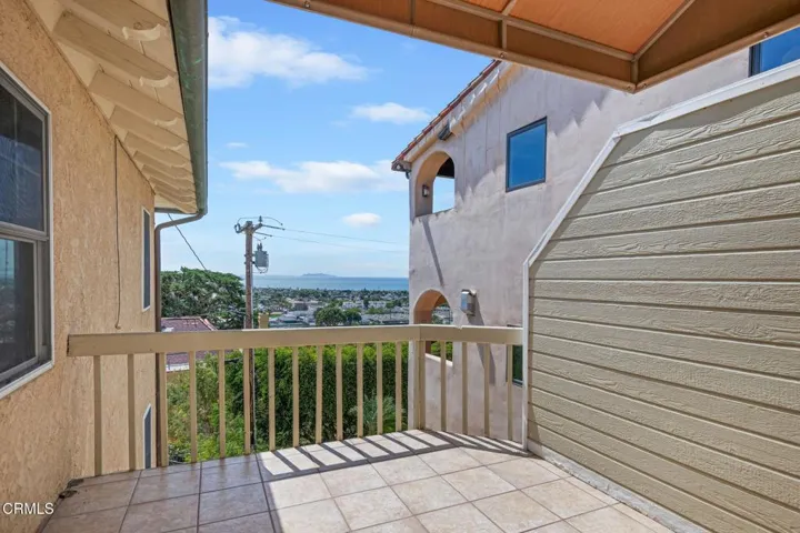 24-Office Balcony