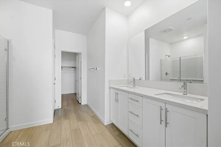 Primary Suite Ensuite Bathroom with dual vanity