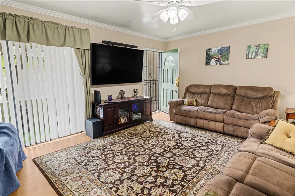 521 N Mollison, El Cajon, California 92021 home-pic-2