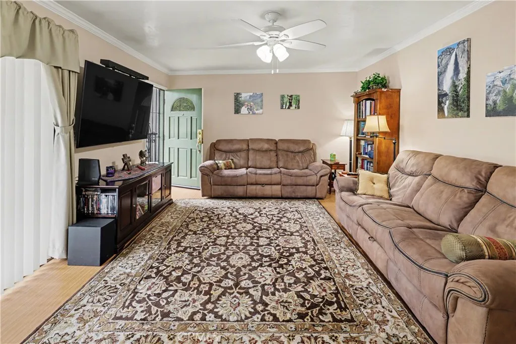 521 N Mollison, El Cajon, California 92021 home-pic-3