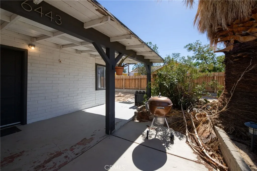 6443 Valley View Street, Joshua Tree, California 92252 home-pic-4