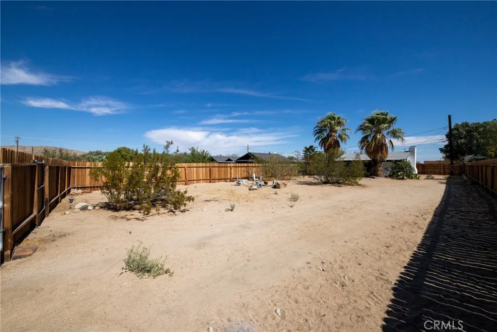 6443 Valley View Street, Joshua Tree, California 92252 home-pic-22