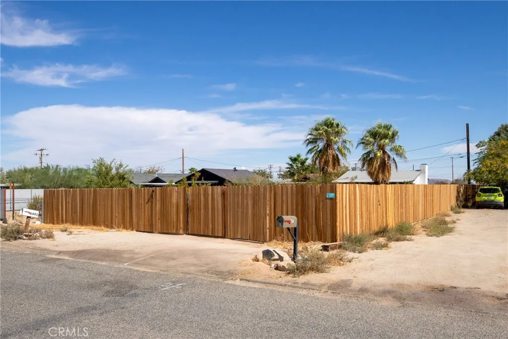 6443 Valley View Street, Joshua Tree, California 92252 home-pic-21