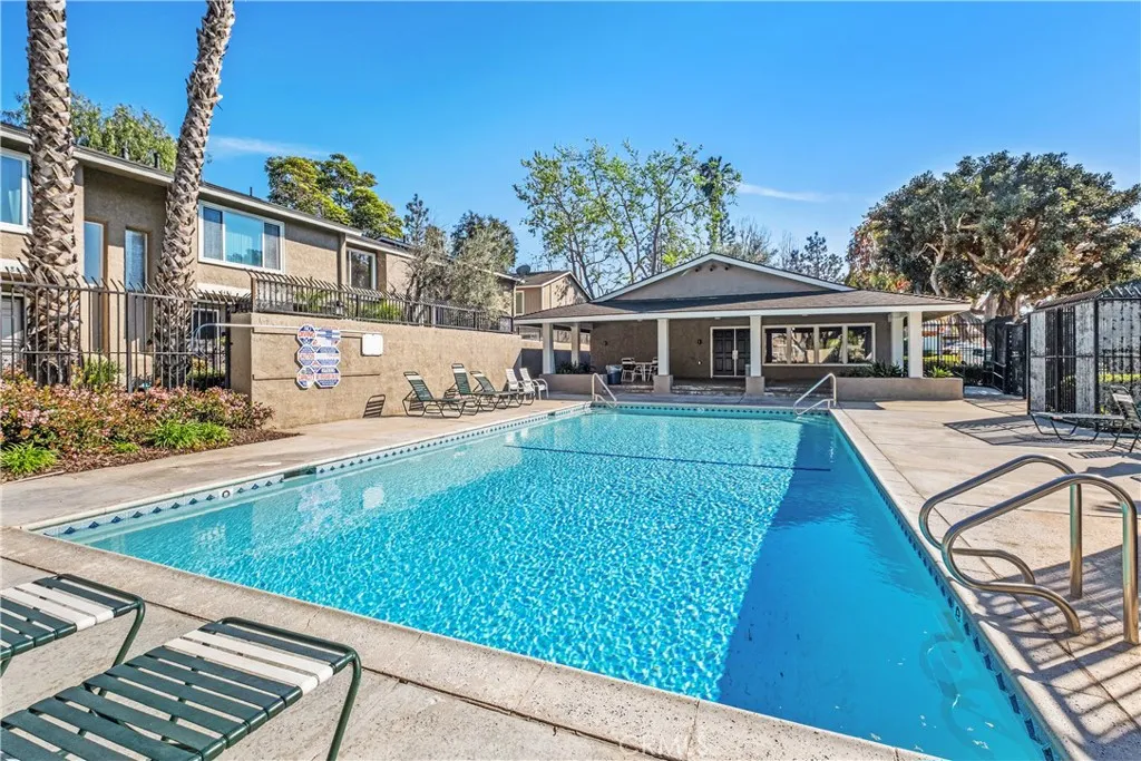 8415 Benjamin Drive, Huntington Beach, California 92647 home-pic-20