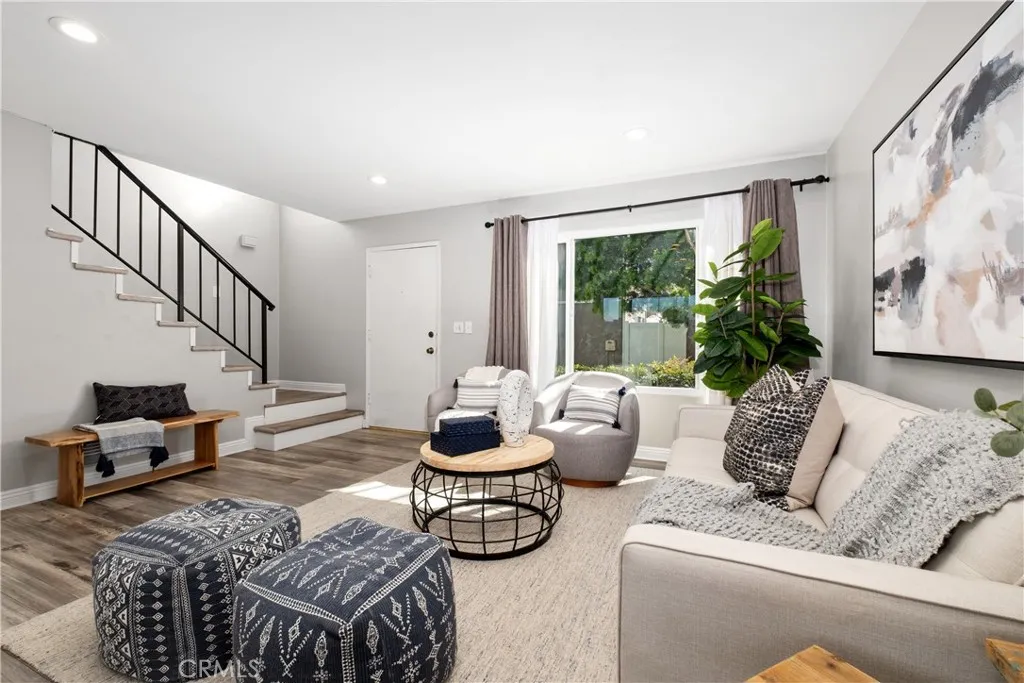 8415 Benjamin Drive, Huntington Beach, California 92647 home-pic-3