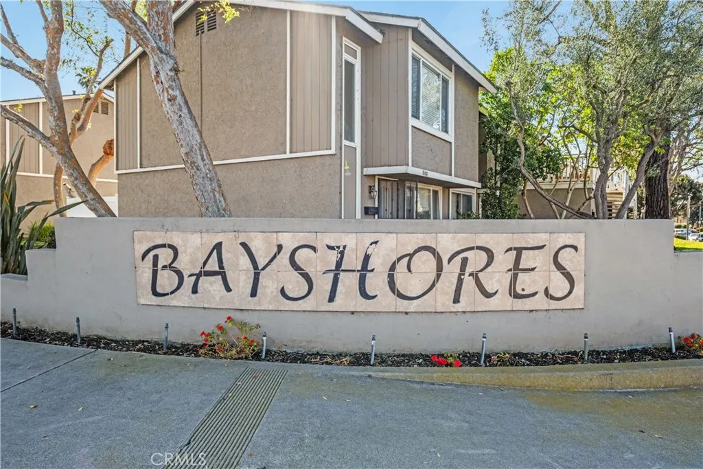 8415 Benjamin Drive, Huntington Beach, California 92647 home-pic-24