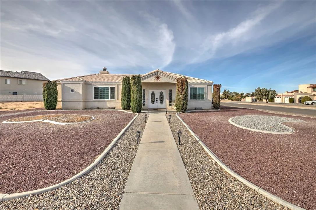 14396 Nautical Lane, Helendale, California 92342 home-pic-2